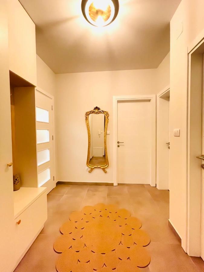 דירות באניה לוקה Stan Na Dan "Apartman Purple" מראה חיצוני תמונה