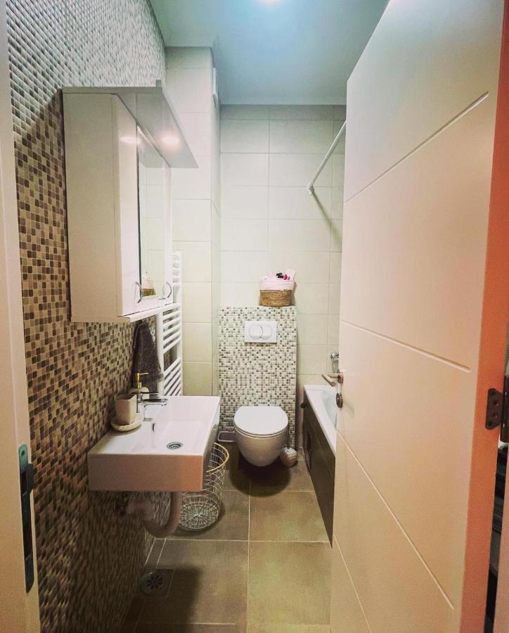 דירות באניה לוקה Stan Na Dan "Apartman Purple" מראה חיצוני תמונה